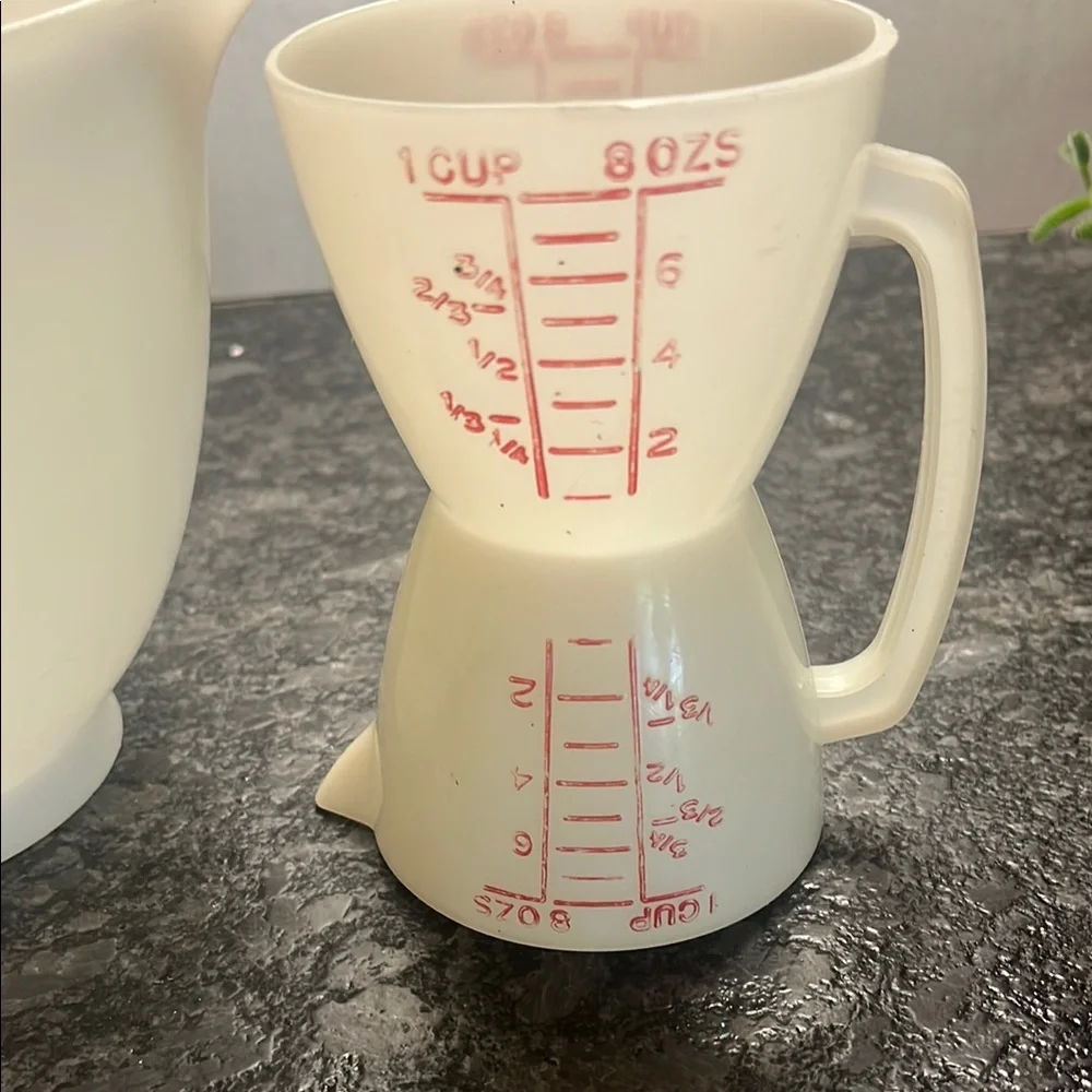 Vintage Tupperware White Mixing Bowl and Measuring Cup Set.  Excellent condition